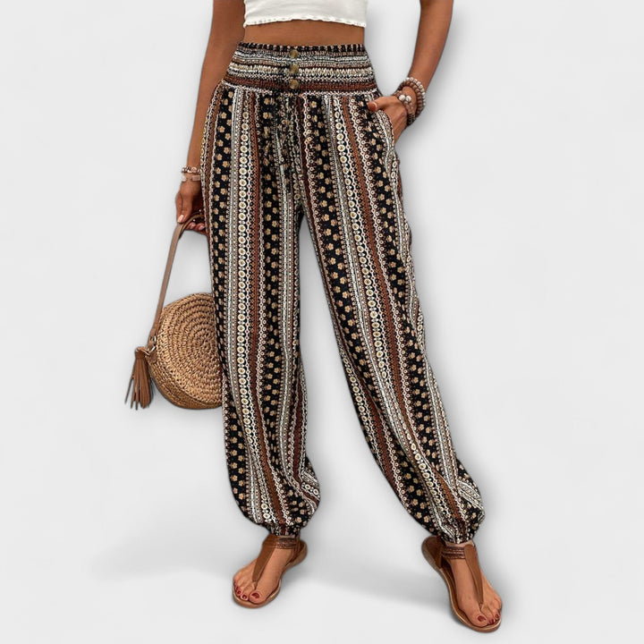 Maya™ - Tights with Ethnic Graphic