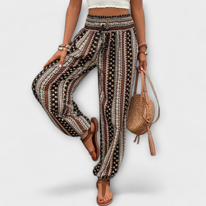 Maya™ - Tights with Ethnic Graphic