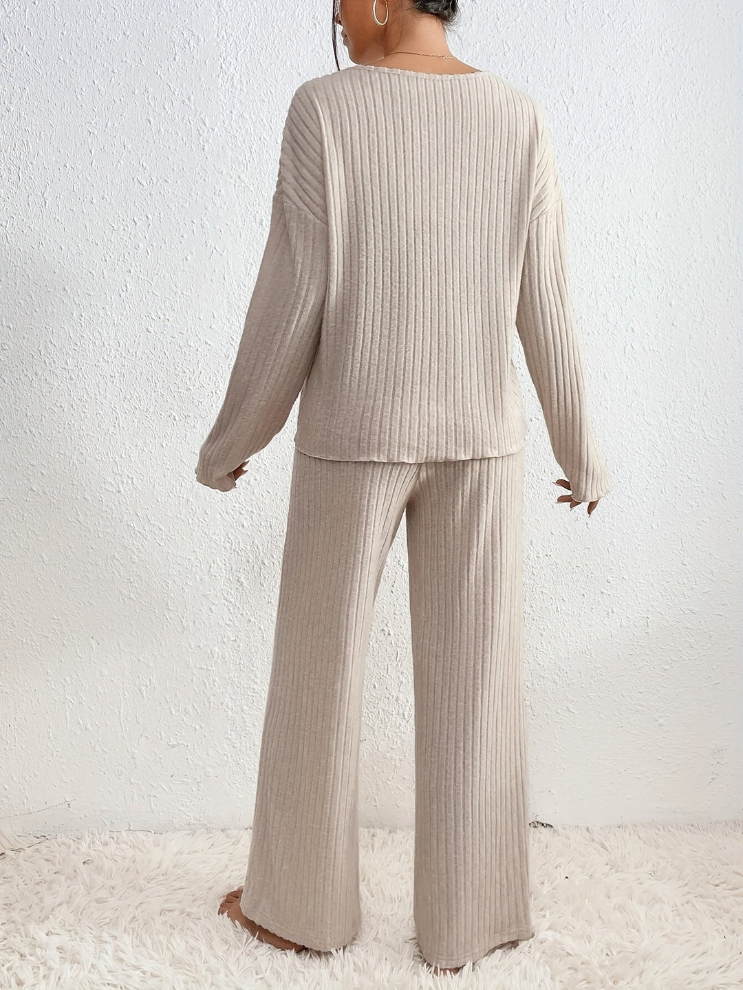 Maya™ | Elegant Set for Women with Ribbed Sweater and Straight Pants