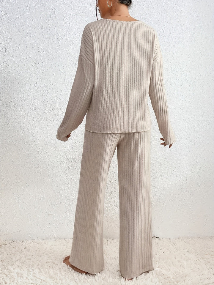 Maya™ | Elegant Set for Women with Ribbed Sweater and Straight Pants