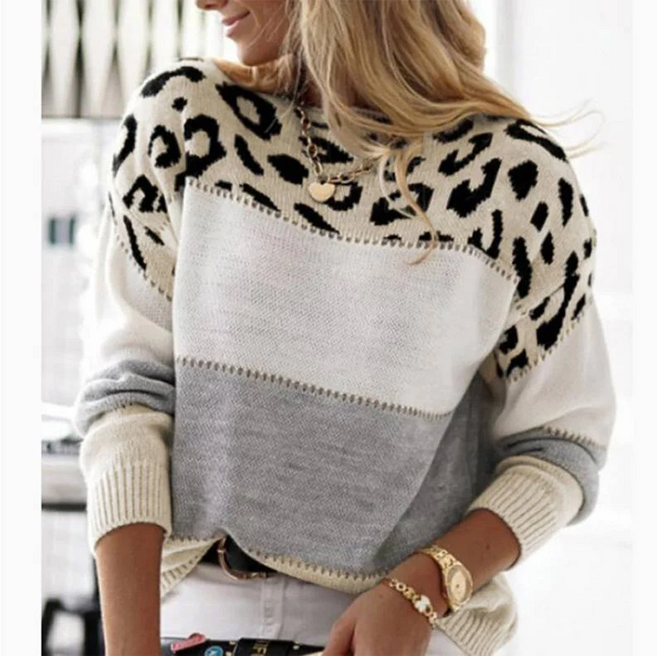 Maya™ - Casual Sweater with Leopard Design